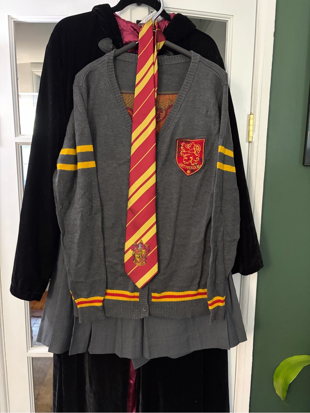Gryffindor-Inspired Women's Gray Knit Cardigan with Yellow Stripe Accents